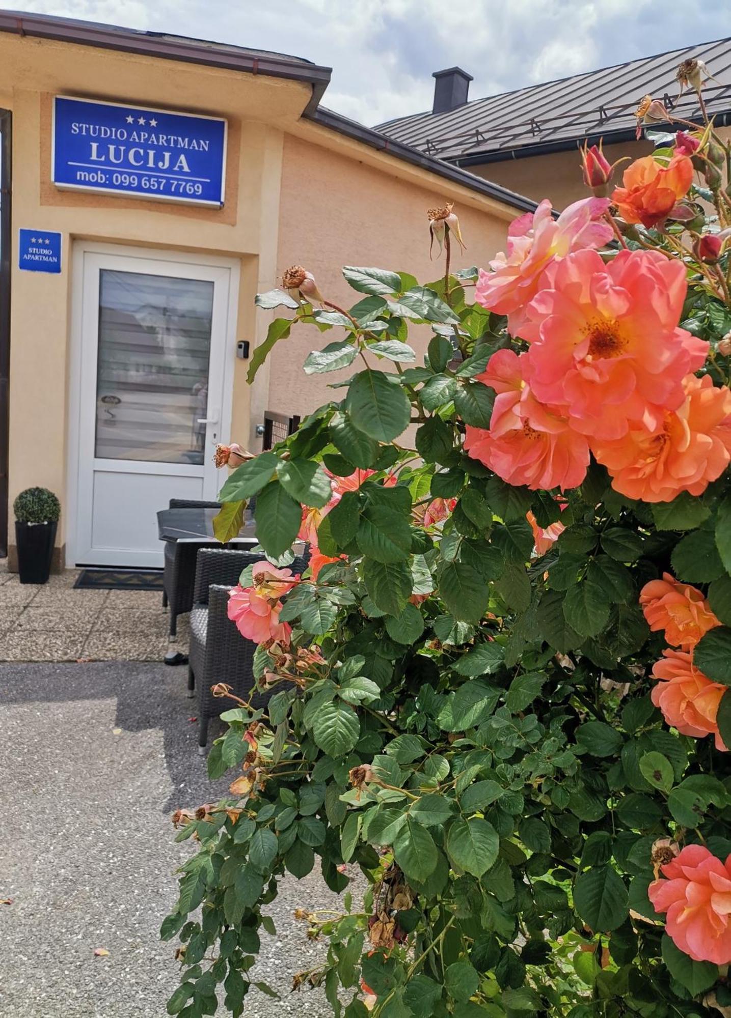 Lucija Apartment Gospic Ngoại thất bức ảnh
